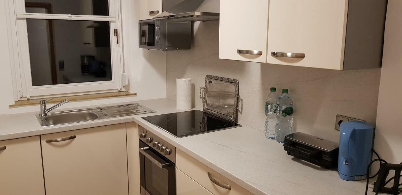 Outletcity Ferienwohnung Apartment 2 Metzingen  Exteriör bild