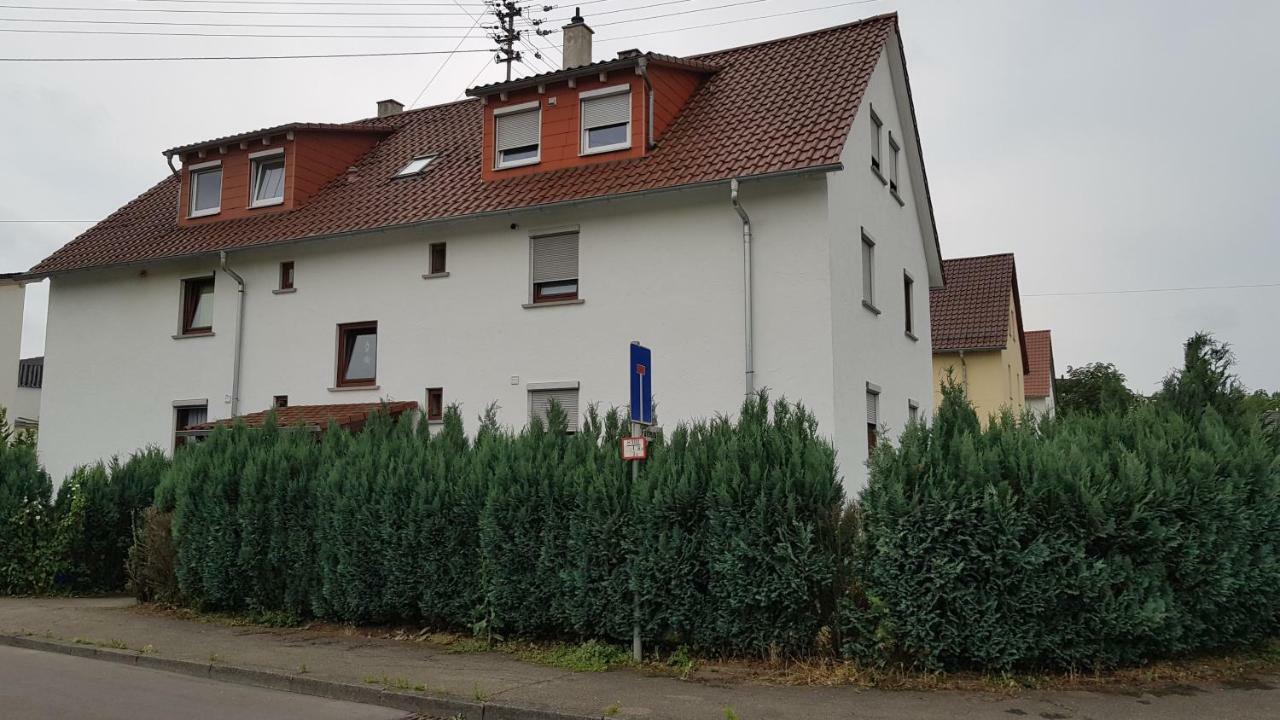 Outletcity Ferienwohnung Apartment 2 Metzingen  Exteriör bild