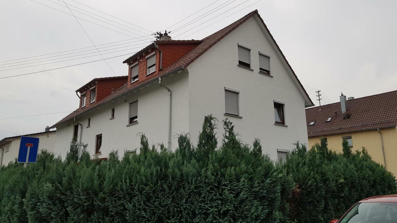Outletcity Ferienwohnung Apartment 2 Metzingen  Exteriör bild