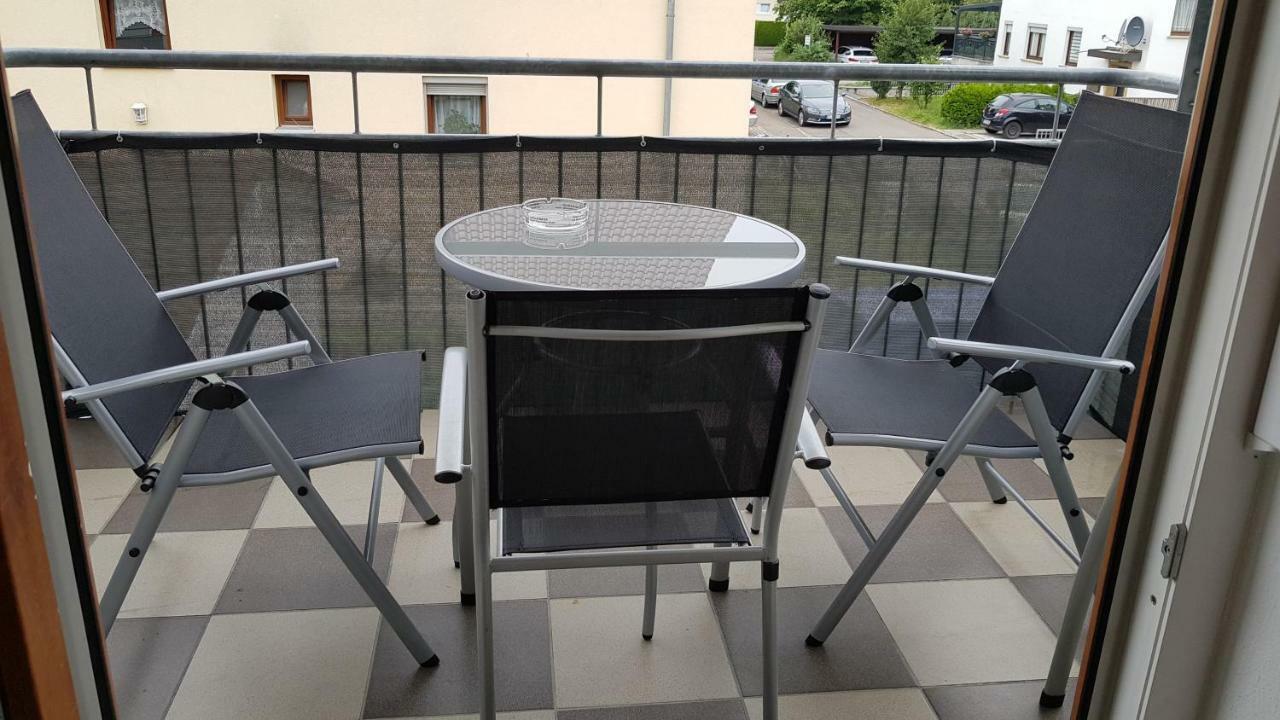 Outletcity Ferienwohnung Apartment 2 Metzingen  Exteriör bild